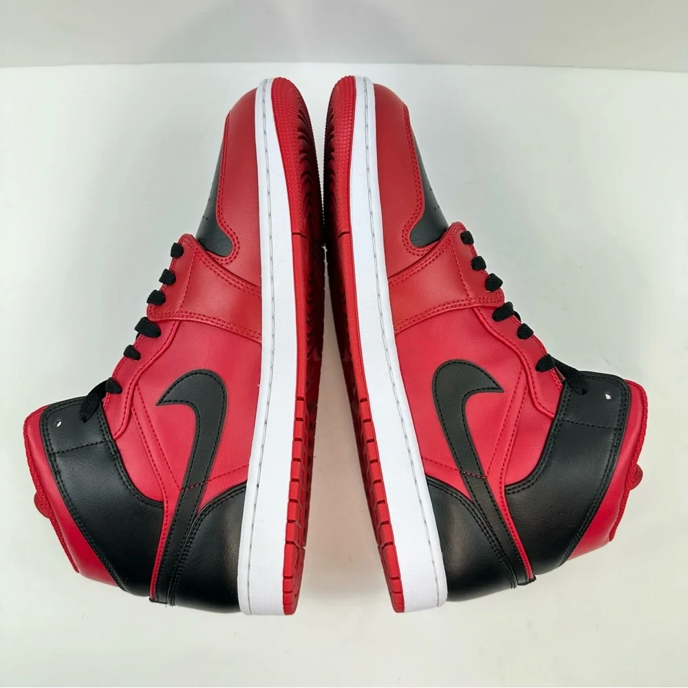 Men’s Nike Air Jordan 1 Mid Reverse BRED Black Red White Shoes 554724-660 - Picture 5 of 9
